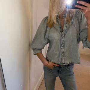 Jeanstopp - Såå fin blus/ topp i denim från lindex💕 aldrig använd 