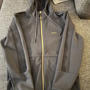 Boss hoodie - Säljes pga felköp, aldrig använd!