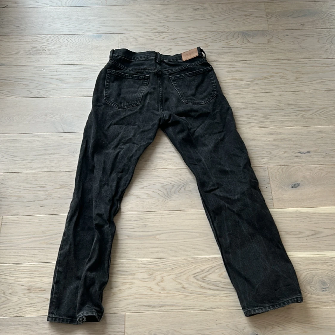 Baggy jeans från weekday strl 27/30 - 90