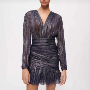 Maje klänning - Inprincip oanvänd💕💕 storlek 38 men passar 36 också!!💗priset är förhandlingsbart😁