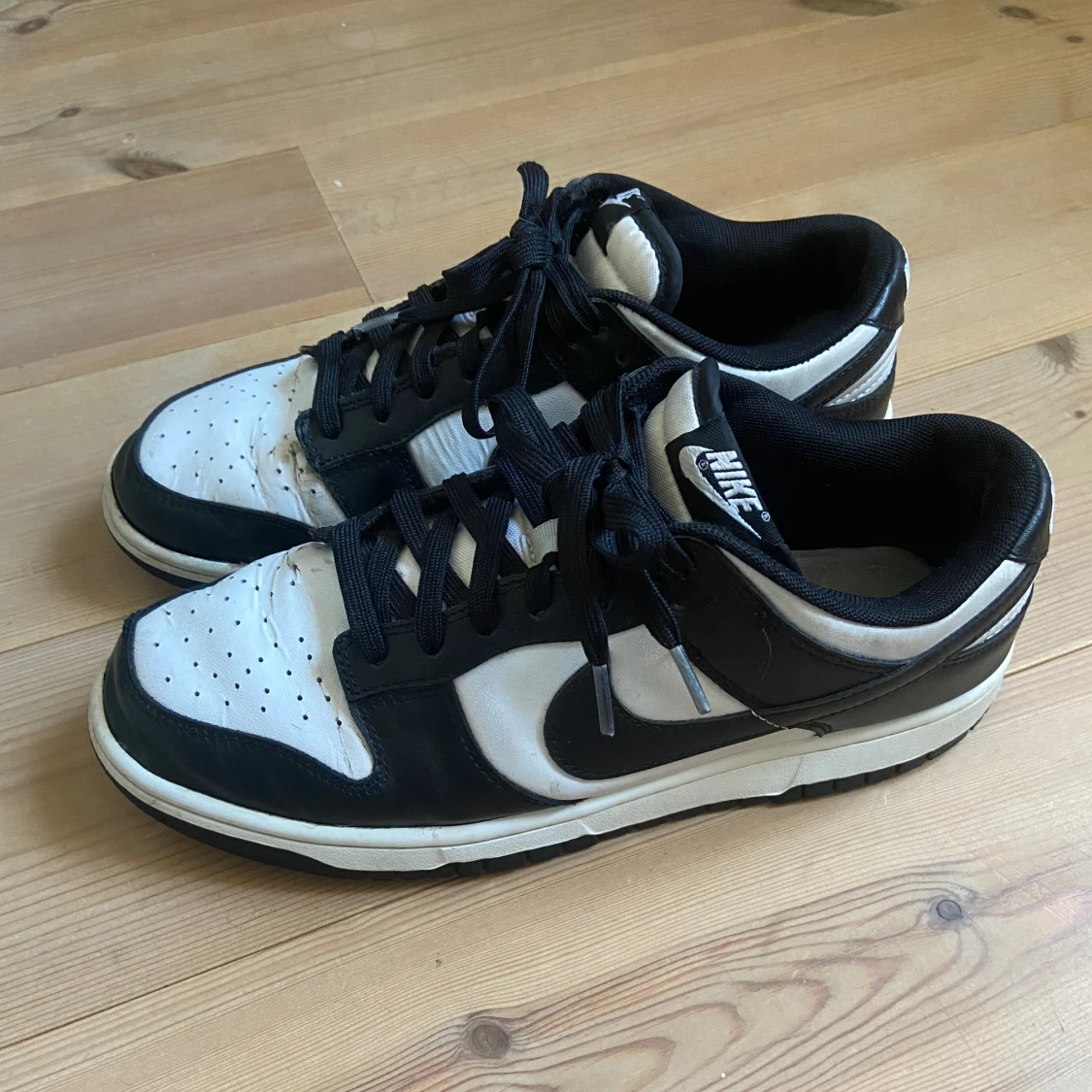 Nike dunk low panda size 42
