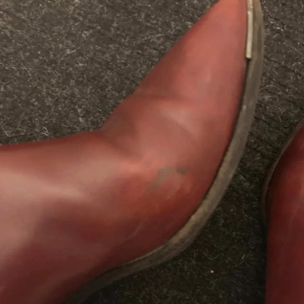 Röda boots med spetsig tå från Acne Studios Vardagligt slitage. Skor.