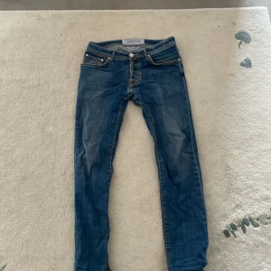 Jacob cohen jeans - Tja säljer dessa feta Jacob cohen jeans i storlek 32 nypris ca 5000 mitt pris 1599 pris kan diskuteras vid snabb affär