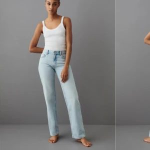 Lågmidjade jeans  - Säljer nu mina superfina  lågmidjade jeans från Gina tricot då dom ej kommer till användning längre💞💞💞Kan skickas! Om ni är intresserade hör av er😘