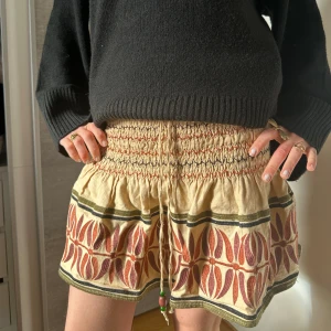 Zara kjol💞 - Zara kjol som inte säljs längre, storleken är i xs💖