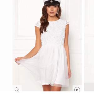 Superfin klänning som är oanvänd💞💞 Nypris 599kr, perfekt till skolavslutning & student 
