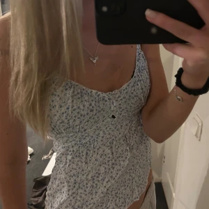 Topp - Superfin topp från brandy Melville! Skriv för fler bilder eller frågor! 💗