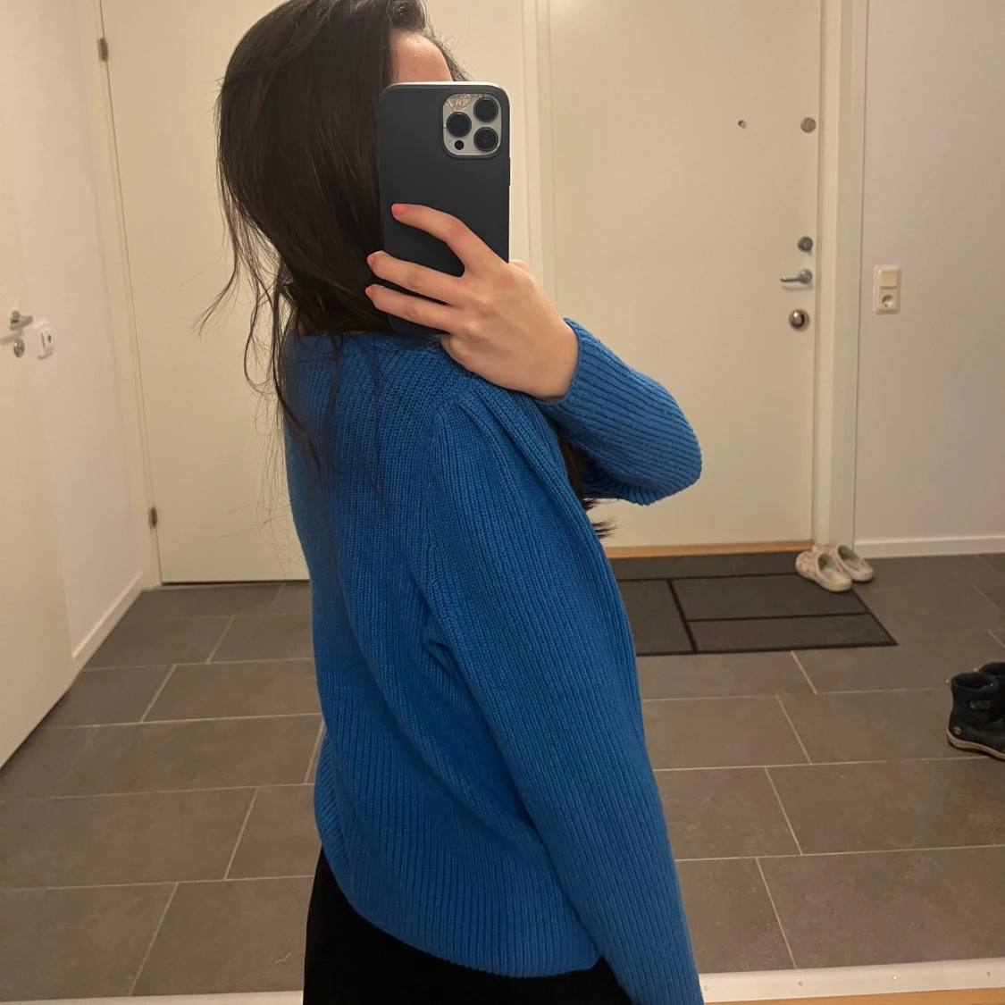 Blå tröja  - 91