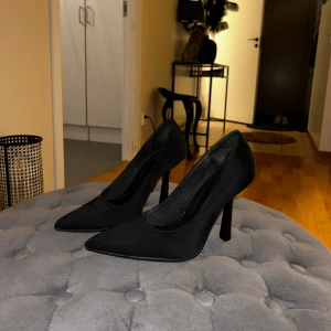 Stilettklack - Stilettklackar perfekt för sommaren/våren! Endast använts två gånger 