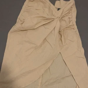 Beige kjol - Fint skick, beige kjol