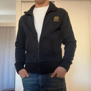 Sällsynt Replay zip tröja  - Snygg och sällsynt Replay tröja i fint skick⭐️💫 Storlek medium