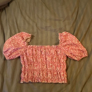 Sommar tröja  - En fin tröja som inte används!  Nyskick💗