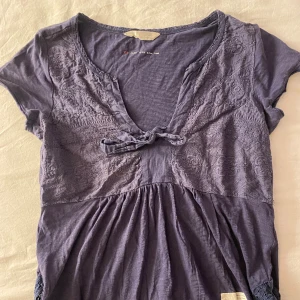 Odd Molly topp - Blå topp av Odd Molly 