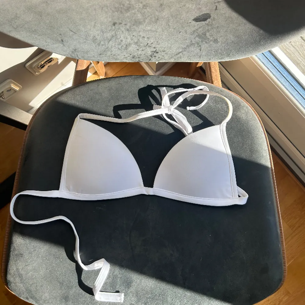 Säljer dessa super najs bikinis från Calzedonia! Endast använda fåtal gånger 💕 Skriv privat för fler bilder och info . Övrigt.