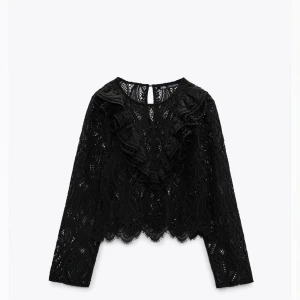 zara topp - snygg zara topp!!! bra skick, använd ca 8 gånger. kommer tyvärr inte till användning