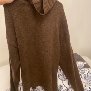 Stickad tröja  - Stickad tröja oanvänd 