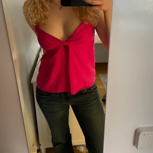 Rosa sommartopp - Så fin rosa sommartopp/linne från zara!💕