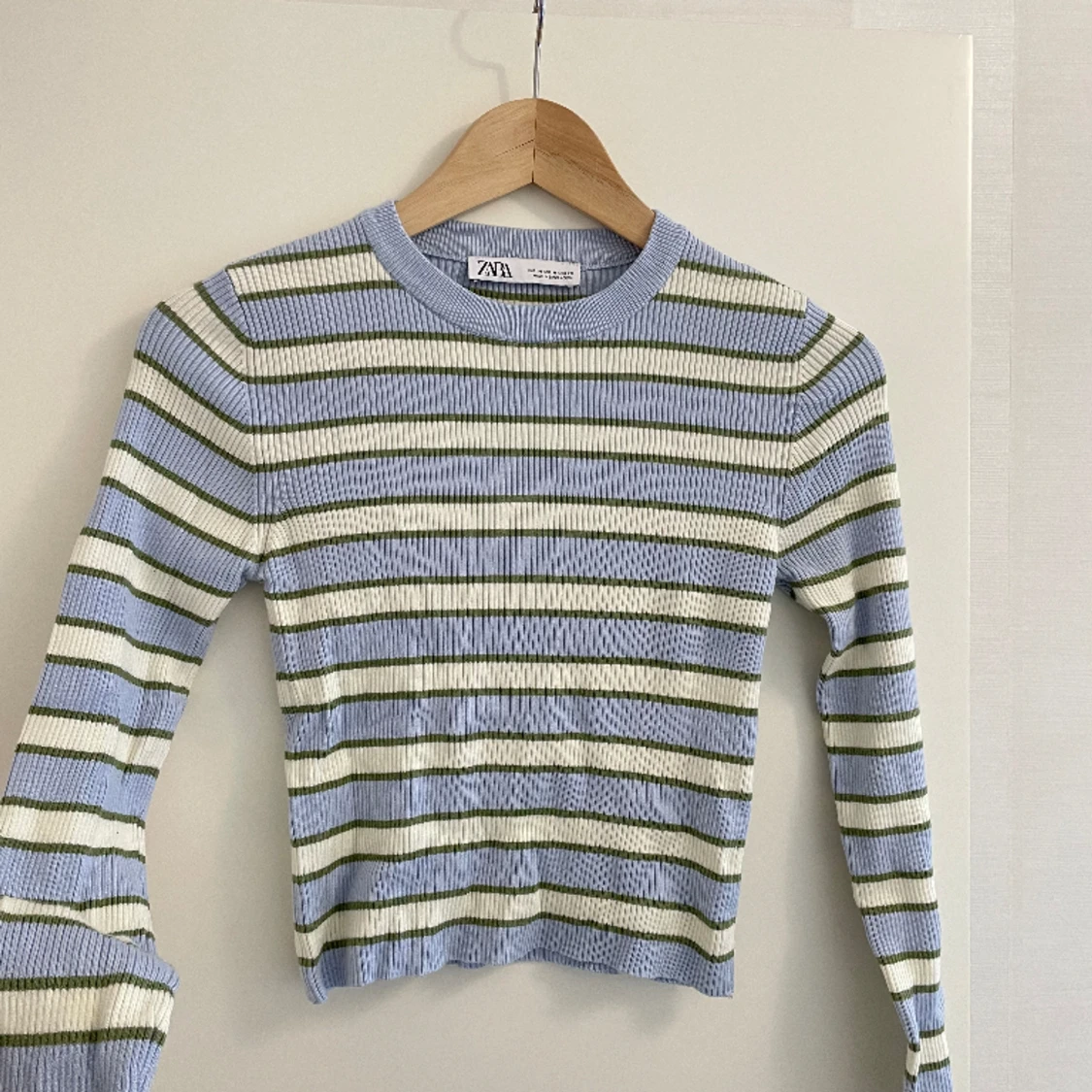 Zara stickad tröja storlek M