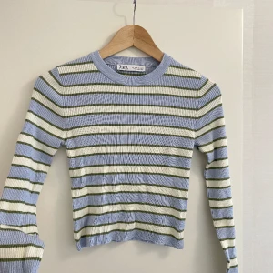 Zara stickad tröja storlek M - Zara tröja 