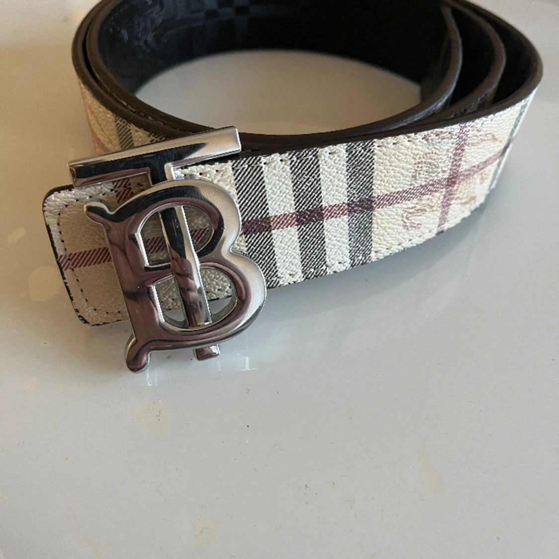 Burberry bälte  - 90