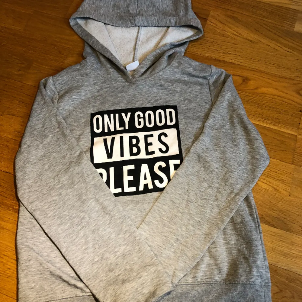 Säljer min fina hoodie från Gina Tricot.. Hoodies.