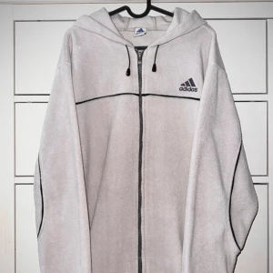 Adidas 00s Rare Fleece - Bra skick.