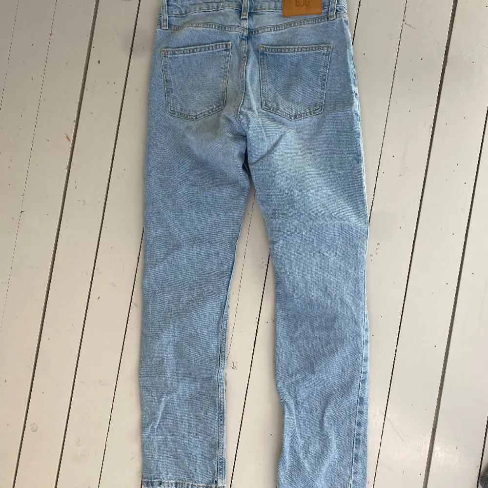 BDG Urban Outfitters straight jeans. Använda 2 ggr, nyskick . Jeans & Byxor.
