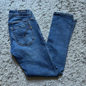 Dondup George jeans - Ett par feta Dondup George i storlek 32 😁 Kom pm för fler bilder eller frågor | skick 9/10 inga konstigheter | pris kan diskuteras | 🔥