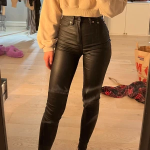 skinnbyxor - aldrig använda, enbart testade hemma men finns ingen prislapp på 💞