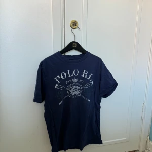 Ralph Lauren T-shirt  - Ralph Lauren t-shirt i strl L (14-16)