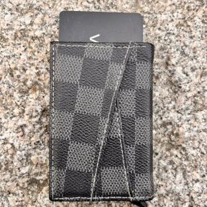 Louis Vuitton - Bra skick nästan ny kan sänka pris vid snabb affär 