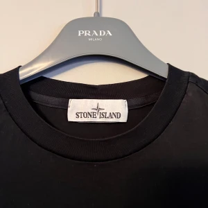 Stone Island T-Shirt - Storlek M Mycket bra skick då använd Max 3-4 ggr