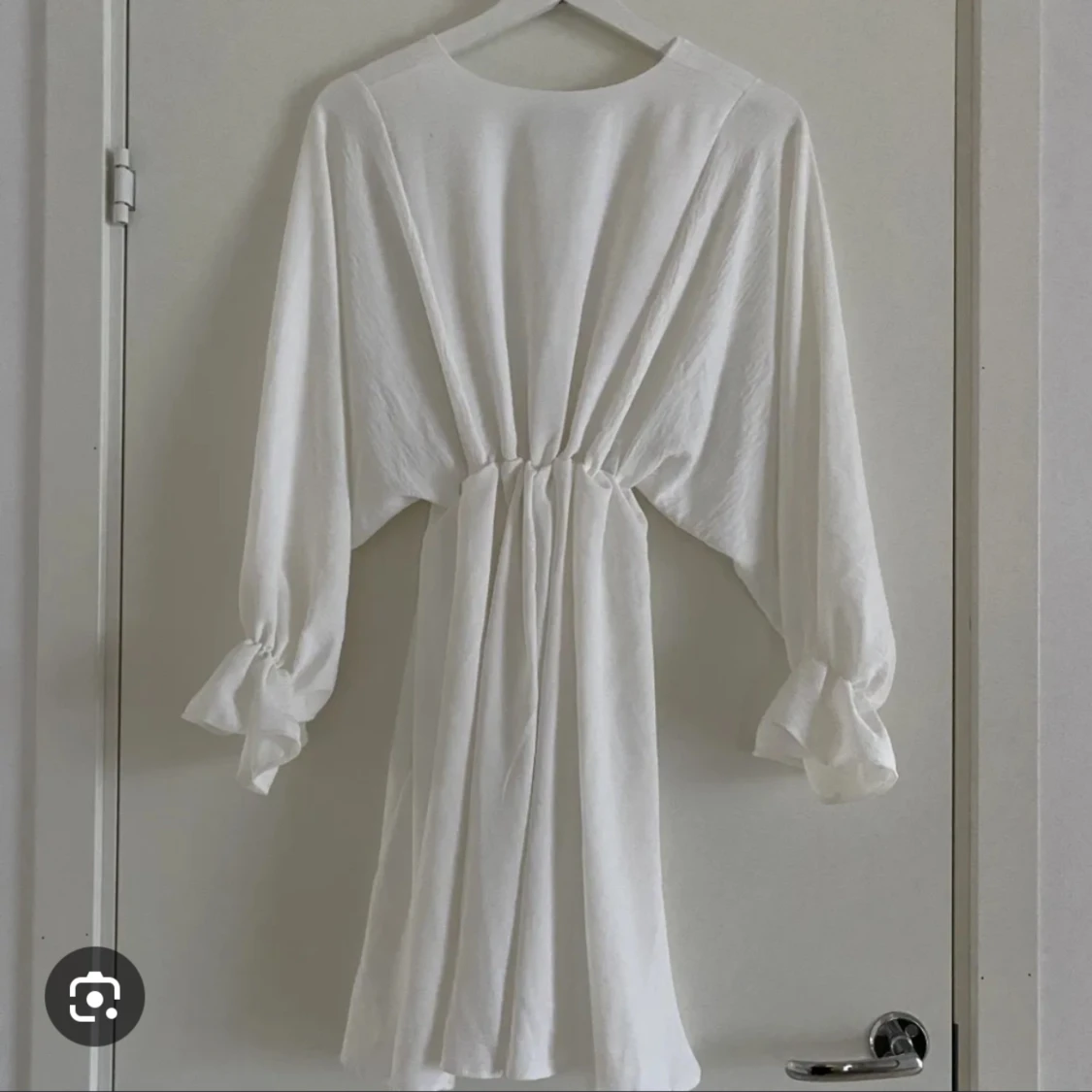 Chiquelle vit klänning