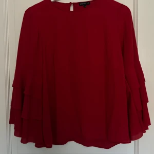 Blus från Stockhlm - Fin blus från Stockhlm i strl 36, använd fåtalet gånger och är i jättefint skick.