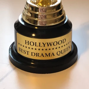 Drama Queen pokal - Stått som pynt. Oanvänd 