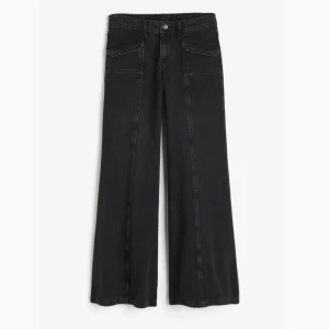 low rise jeans  - jeans från H&M i storlek 38 helt nya med prislappen på! tryck på köp nu knappen 💗 