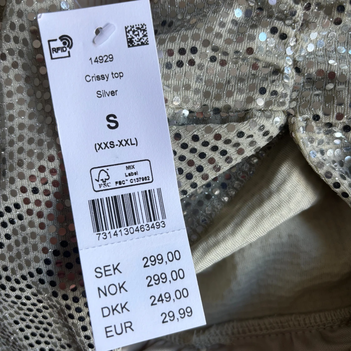 Festtopp från Gina Tricot - 93