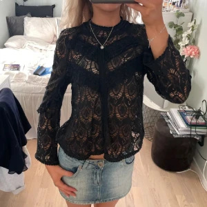 Spets topp - från Odd Molly, knappt använd! 