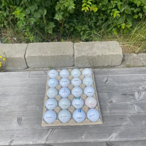 Titleist golfbollar olika modeller  - Alla golfbollar är i bra skick, Hör av dig om funderingar 😄