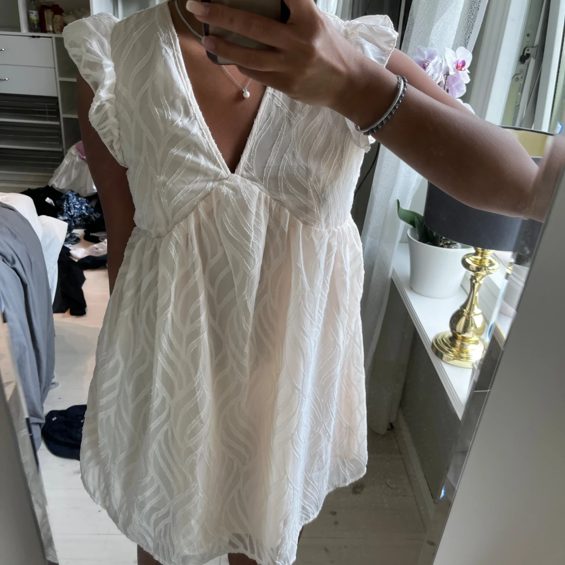 Oanvänd klänning med prislapp