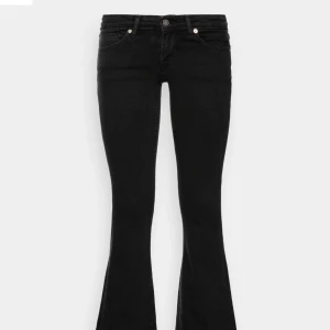 Low waist jeans - Low waist boot cut jeans, jätte bra skick. Skriv privat för specifika mått👌 kan diskutera priset