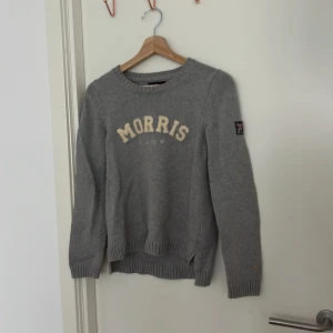 Morris sweatshirt💗 - Köpte den för länge sen, men har inte använt den💗, super fin med en kjol på sommaren💕