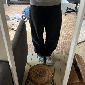  baggy jeans - Good quality h and m baggy jeans with a little bit of distressing 