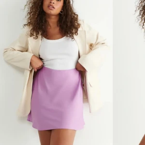 Silk kjol - aldrig använd, från gina tricot💕