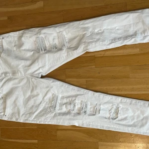 Amiri  - Den är på mycket bra skick har bara använt den 2 gånger.