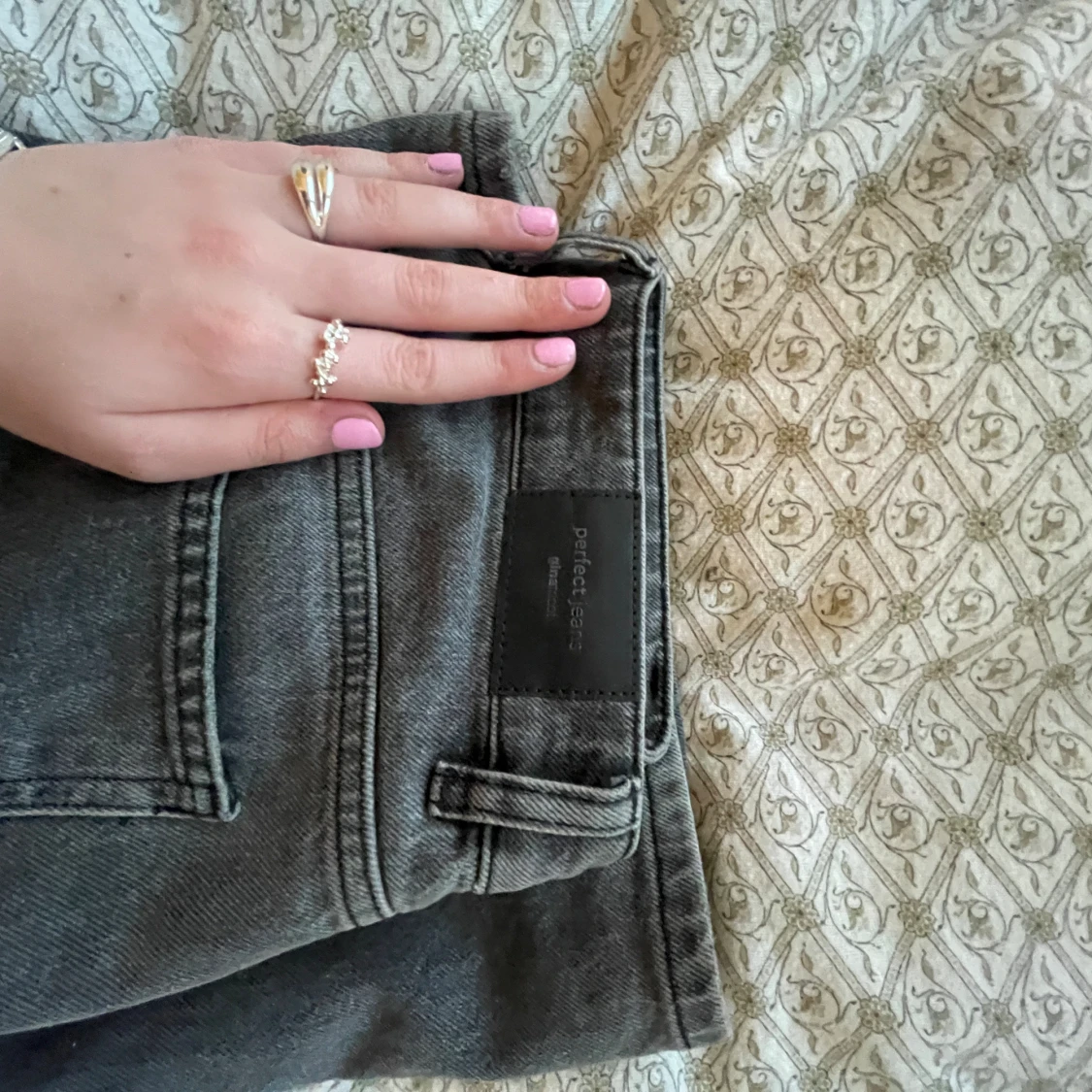 Gråa flare jeans🤍 - 92