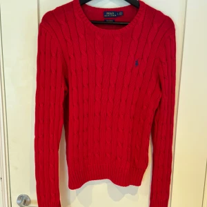 Ralph Lauren knitwear  - Ralph Lauren knitwear i väldigt bra skick!  OBS! Tjejmodell!