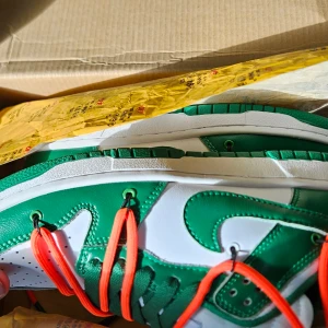 Nike dunk low - Nya I låda Nike dunk low x off white