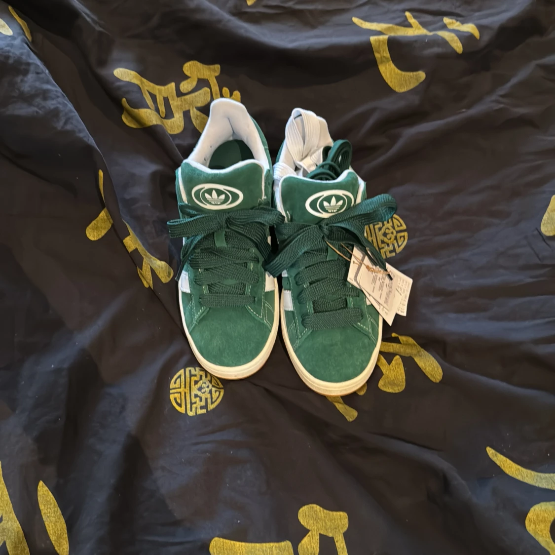 Säljer mörkgröna campus - 90