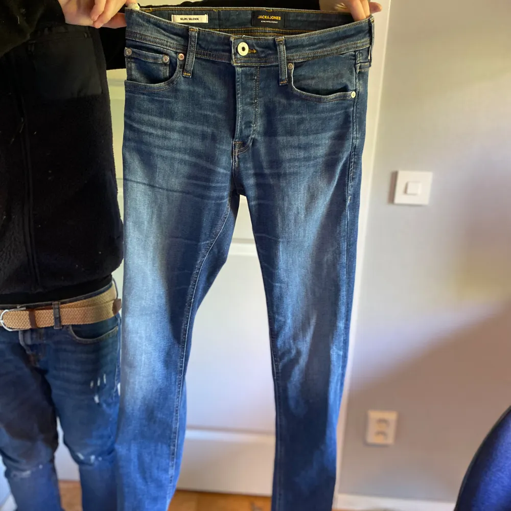 Säljer nu dessa sjukt feta jack @ joens jeans aldrig använda i 10/10 skick. Jeans & Byxor.